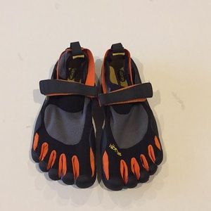 Vibram  fivefingers toe shoes size 40